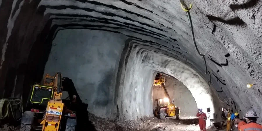 Analyse Géotechnique pour Tunnels en Sols Mous à Saint-Nazaire